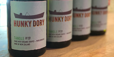 2019 Hunky Dory The Tangle White Blend